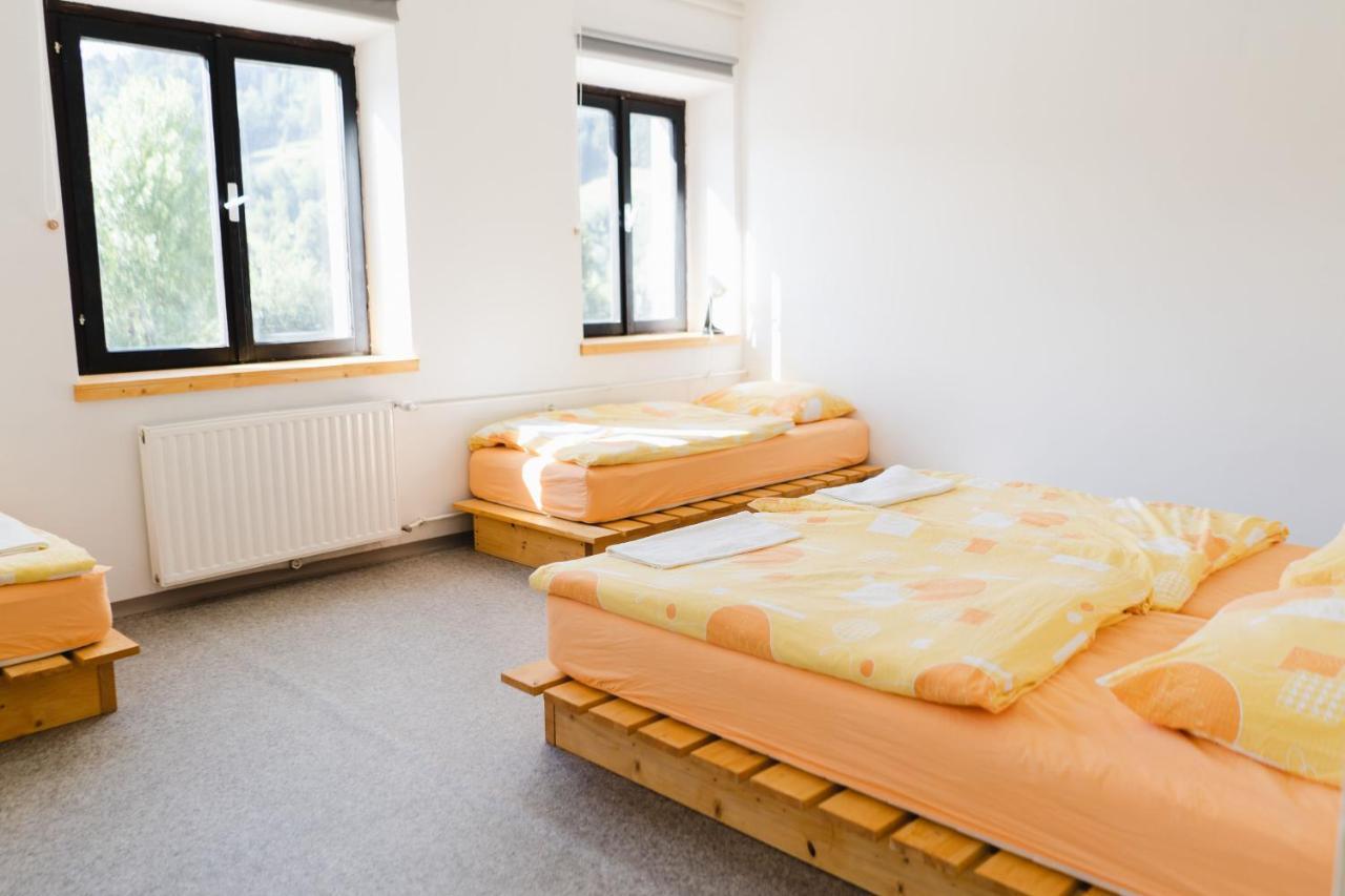 Hostel Idrija Bagian luar foto