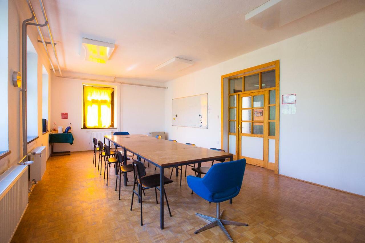 Hostel Idrija Bagian luar foto